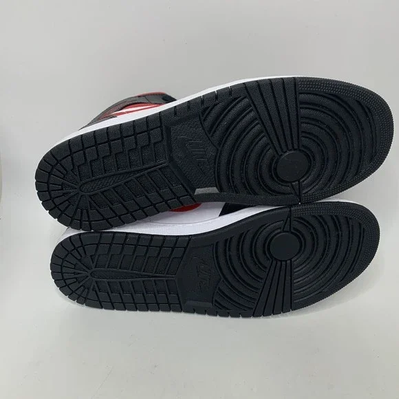 Nike Air Jordan 1 Mid Mens 10.5 'Bred Toe' Red Black White 554724 079 NEW